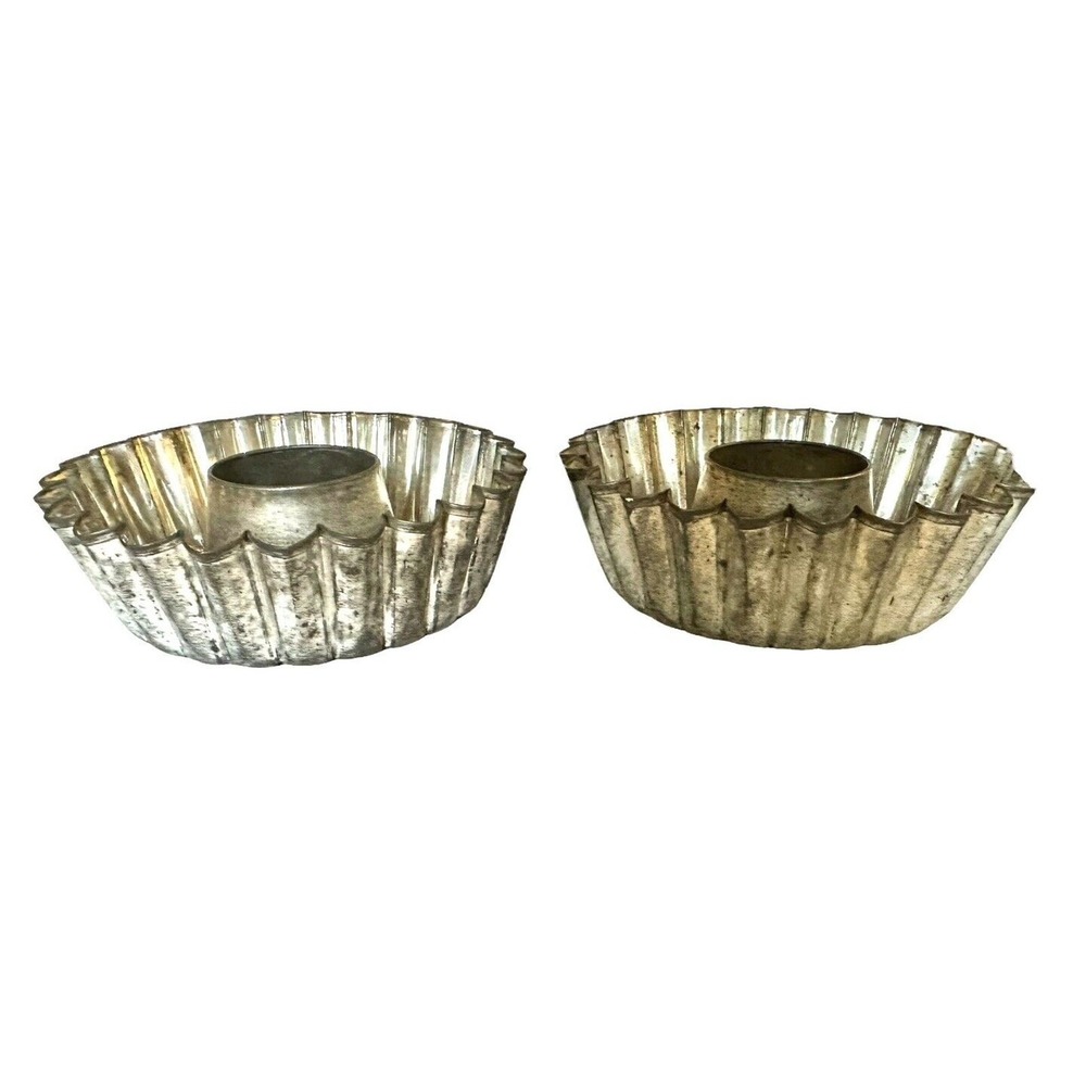 Two Vintage Starburst Fluted Aluminum Tin Brioche Bundt Pans